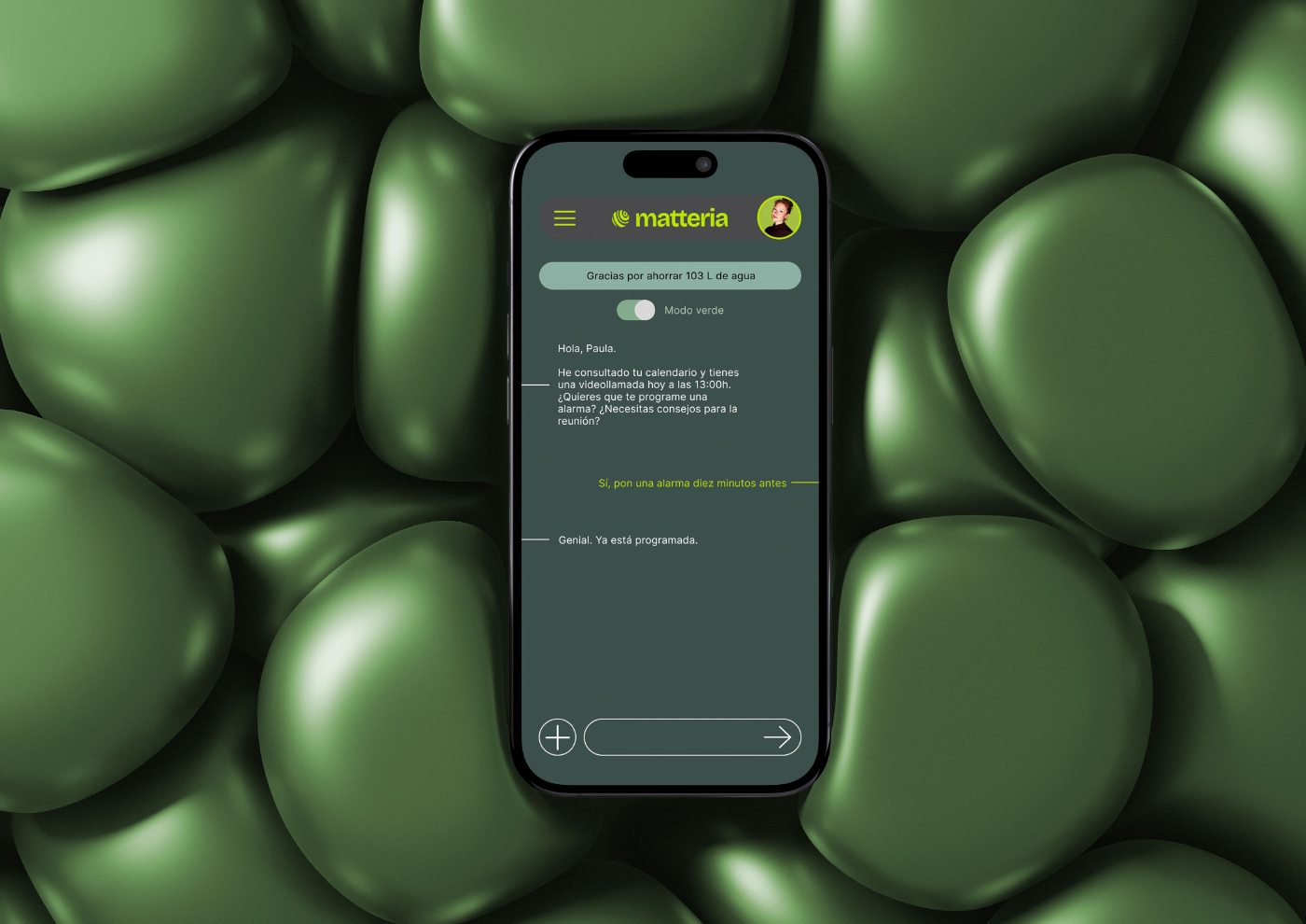Interfaz móvil de Matteria sobre formas orgánicas verdes